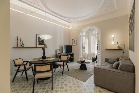 Carrer Gran de Gràcia, Barcelona, Catalonia 08012 - Photo 2