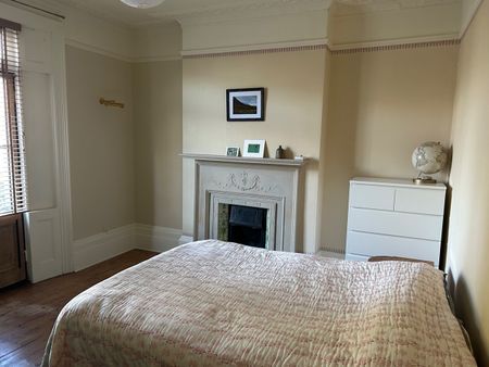 1 Bed Flat, Parkhurst Road, N7 - Photo 2