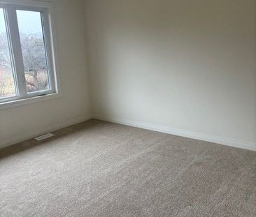 For Lease - 54 Wakely Crescent Unit# Lot 18, Clarington, Ontario - Photo 3