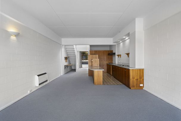 Charming Unit with Breathtaking Views - Photo 1