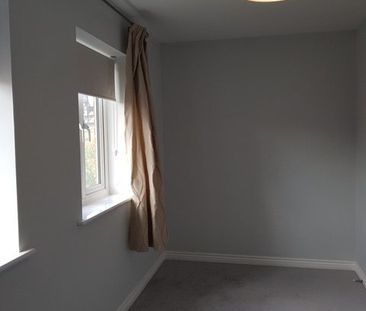 Modern End of Terrace 2 Double Bedroom House To Let in Berryfields,... - Photo 4