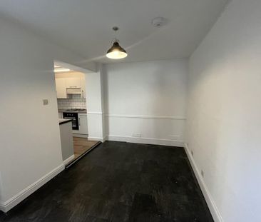 1 bedroom ground floor flat to rent - Photo 1