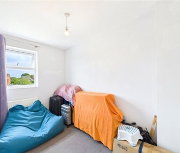 Midwinter Close, Tilehurst, Reading, Berkshire, RG30 - Photo 2