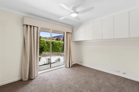 Freshly Updated Free Standing Town House - Photo 2