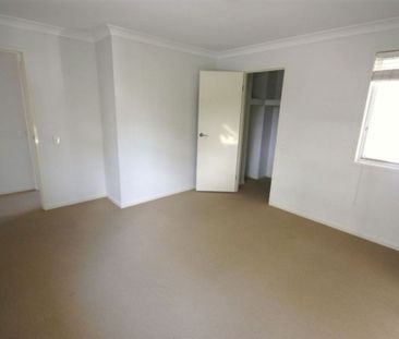 Spacious Family Home in Prime Coomera Location - Photo 2