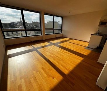 Magnifique duplex rénové avec deux balcons - Photo 4