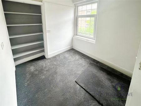 5 bedroom end of terrace house to rent - Photo 3