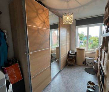 Twee slaapkamer appartement met ruim terras en garage - Foto 4