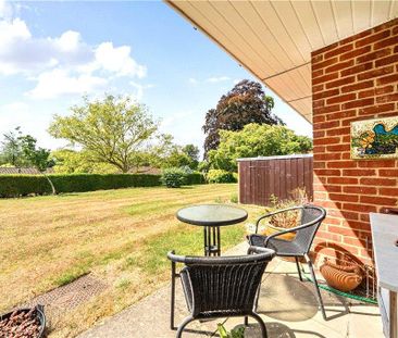 2 bedroom semi-detached bungalow to rent - Photo 4