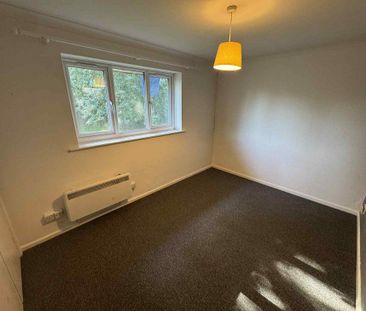 2 bedroom maisonette to rent - Photo 2