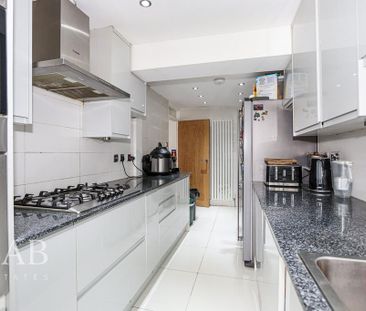 4 bedroom terraced house to rent - Photo 1