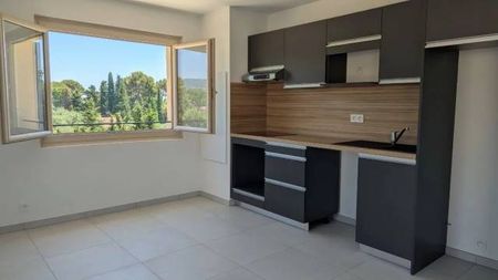 Location Appartement - Photo 2