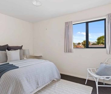 Sunny One Bedroom Apartment in Richmond - Photo 2