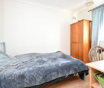 6 bedroom semi-detached house to rent - Photo 4