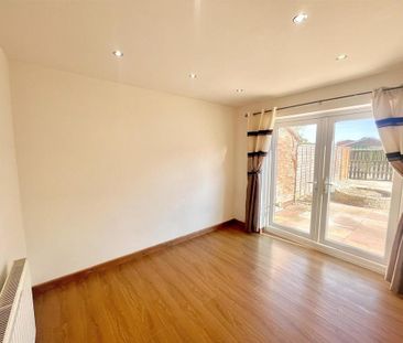 3 bedroom detached house to rent - Photo 6