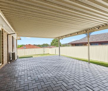 Beautifully Restored 4 Bedroom Family Home! - Photo 6