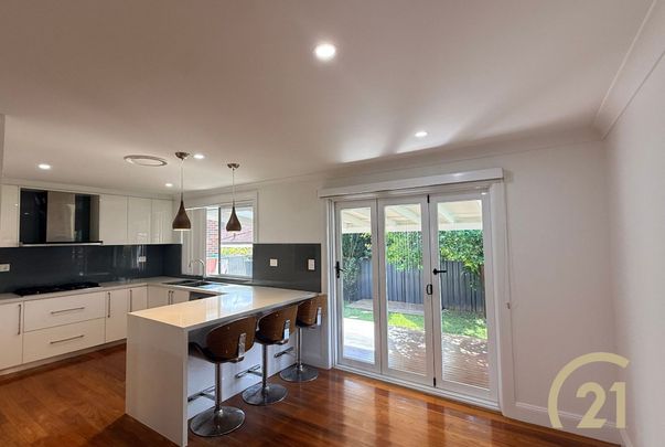 Perfectly Positioned Family Home in a Quiet Cul-De-Sac - Photo 1