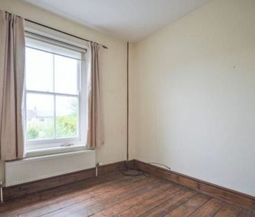 3 Bedroom - Photo 4