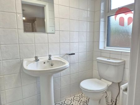 Unit B, 1 Enagh Crescent, Maydown, Derry - Photo 3