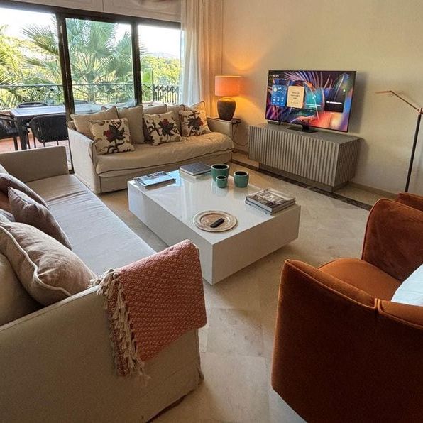 3 room luxury Flat for rent in Marbella, Spain - Photo 1