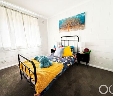 Open the Door to Low-Maintenance Living - Photo 4