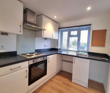 Upper Cornaway Lane, FAREHAM - Photo 4