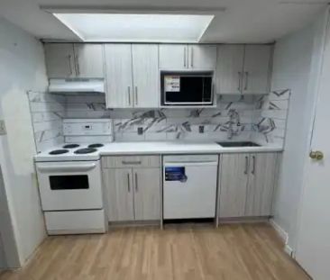 Renovated 2-Bedroom Basement Suite in Varsity;Ideal for Students or... - Photo 1