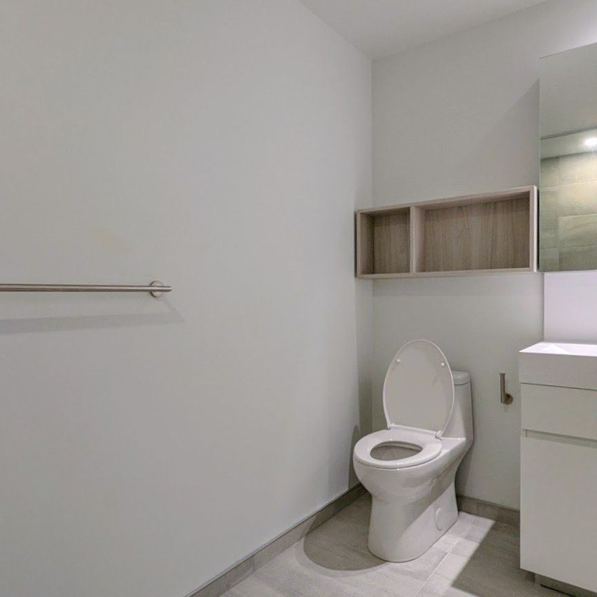 For Lease - 39 Mary Street Unit# 806, Barrie, Ontario - Photo 1