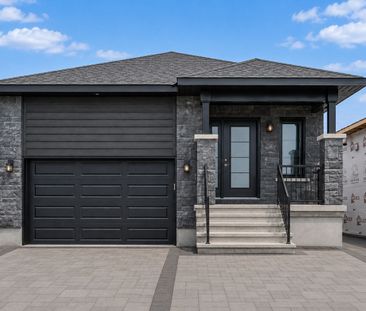 For Lease - 1220 MONTBLANC Crescent, Russell, Ontario - Photo 3
