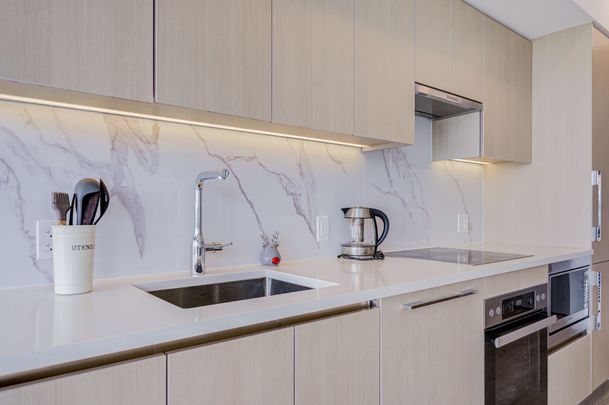 For Lease - 1 Concord Cityplace Way Unit# 5112, Toronto, Ontario - Photo 1