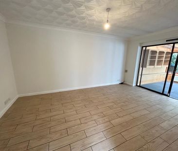 2 bedroom bungalow to rent - Photo 1