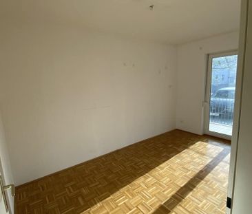 Schöne Erdgeschosswohnung mit Terrasse und Loggia. - Photo 4