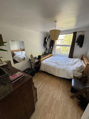 4 bedroom flat to rent - Photo 3