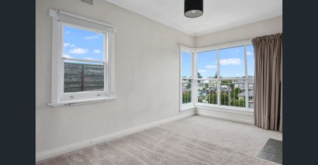 Spacious Home, Great Location - Photo 2