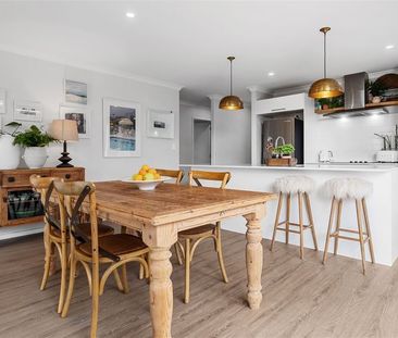 Modern living in a cul-de-sac location! - Photo 3