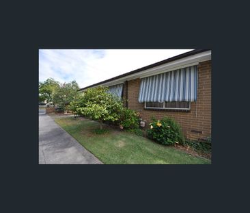 1/530 Neerim Road, Murrumbeena, Vic 3163 - Photo 3
