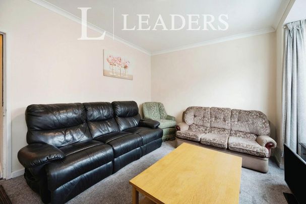 4 bedroom terraced house to rent - Photo 1