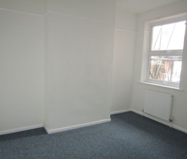 4 bed Terraced - To Let - Photo 6