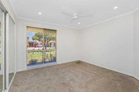 27 Spicer Boulevard, Altona Meadows. - Photo 3