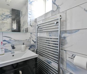 2 bedroom semi-detached house to rent - Photo 4