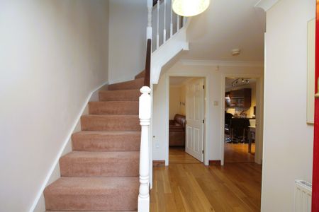 4 Bedroom Detached House, Chester - Photo 2