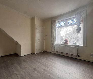 2 bedroom semi-detached house to rent - Photo 2