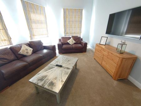 Hall Lane, Liverpool. - Photo 2