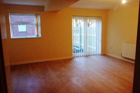 3 bedroom terraced house to rent - Photo 4