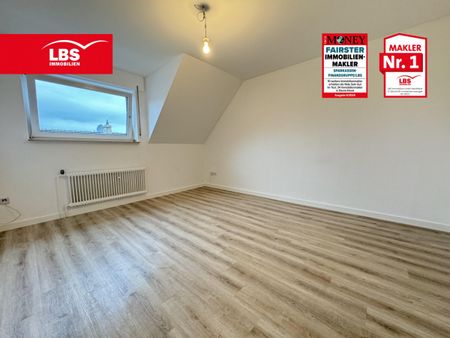 **Zentral gelegene schöne Dachgeschosswohnung mit Balkon in Bocholt!** - Foto 2