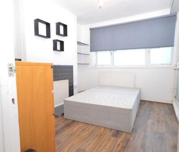 1 bedroom in a flat share to rent - Photo 6