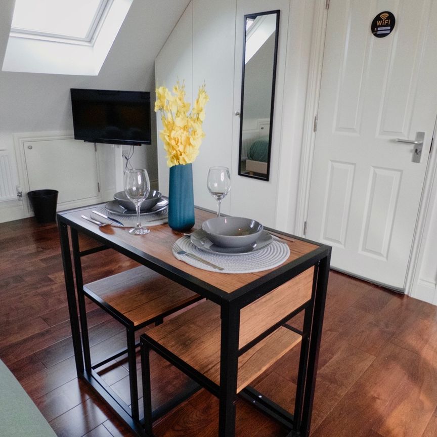 Studio Flat, Georgian Court, HA9 - Photo 1