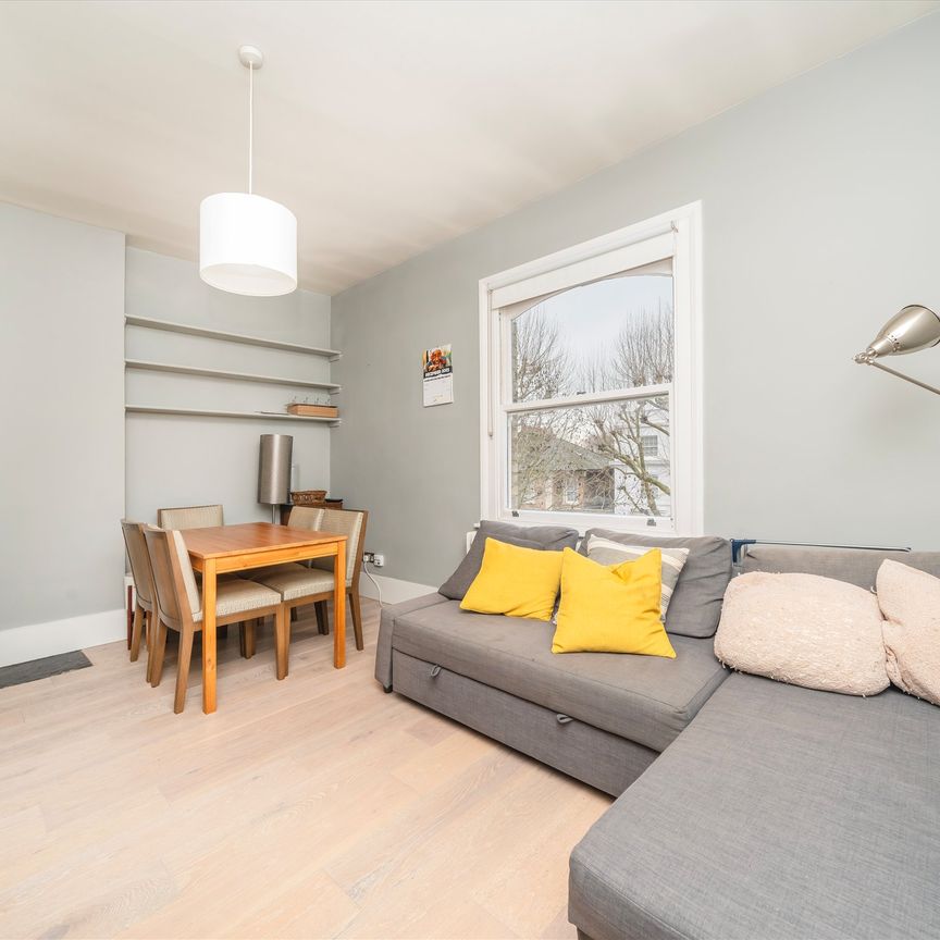 Hammersmith Grove, W6, London - Photo 1