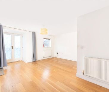 4 bedroom terraced house to rent - Photo 5