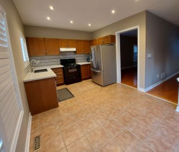 For Lease - 816 Walsh Court, Newmarket, Ontario - Photo 3